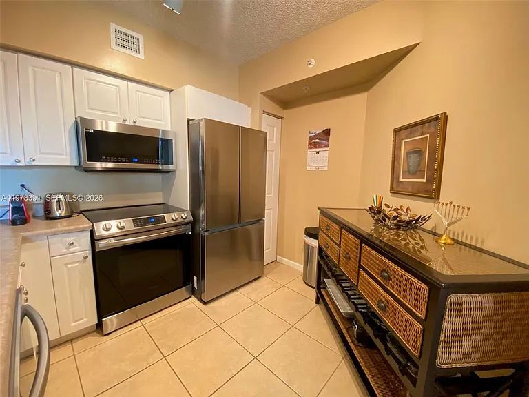 17150 N Bay Rd #2406 — Photo 9