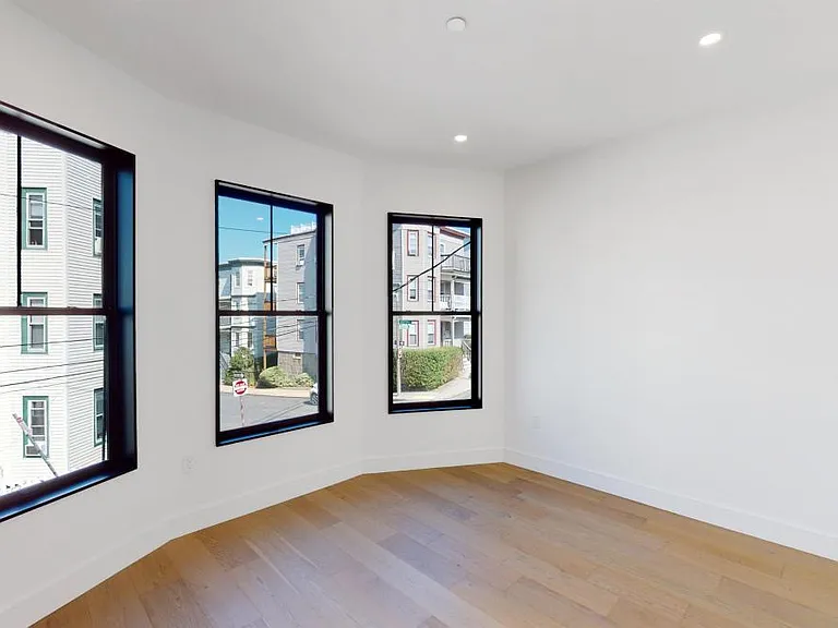 21 Buttonwood St #2 — Photo 5