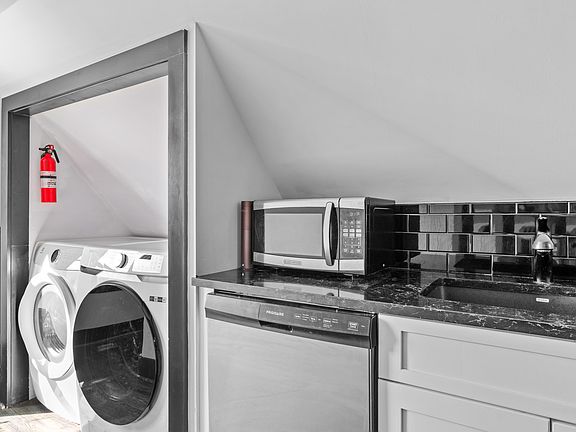 2nd image of 58 Cottage St #3