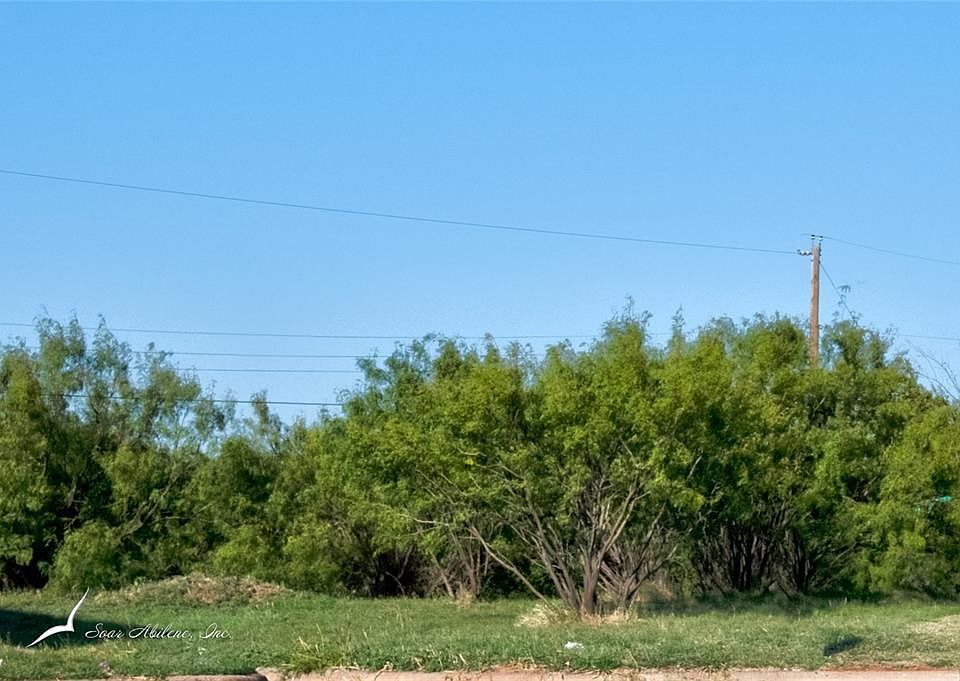 1st image of 17 Woodcock Cir