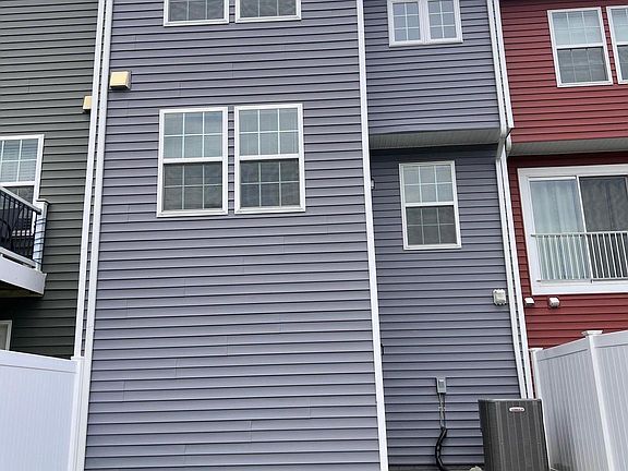 3rd image of 51 Cecily Way