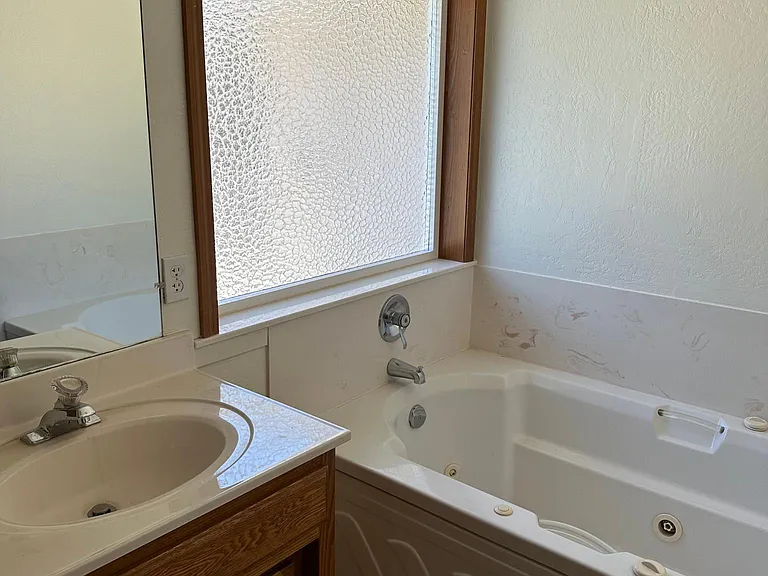 600 Jackson Creek Dr — Photo 26