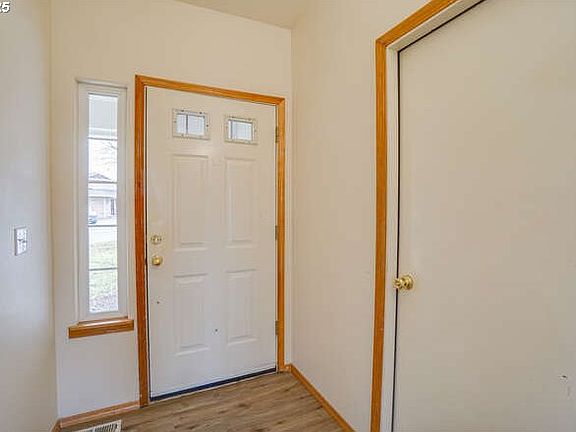 5th image of 8711 NE 103rd Ave