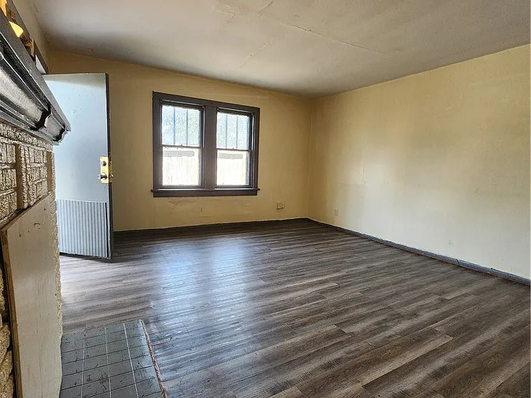 309 Indiana Ave — Photo 2