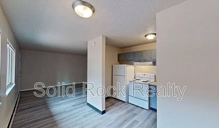 1411 S Corona Ave #5 — Photo 3