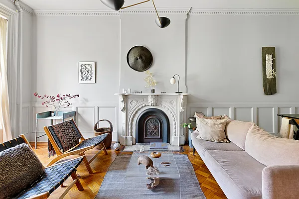 Sold by Compass | media 1