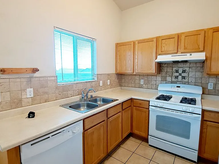 930 Desert Senna Ave SW — Photo 9