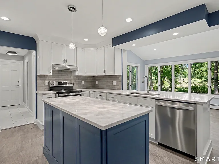145 Casmir Dr — Photo 8