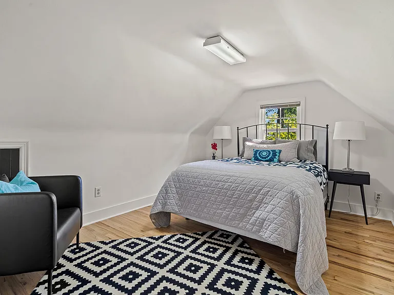 113 Crestmere Ave #201 — Photo 23