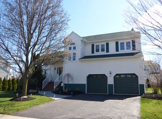 26 Crowel Rd, Hillsborough, NJ 08844