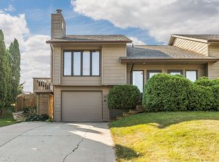 2074 S Ridge Dr, Coralville, IA 52241