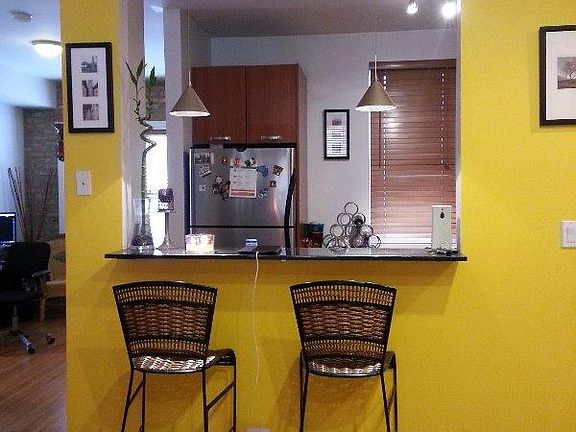 Breakfast Bar/Pass-through 