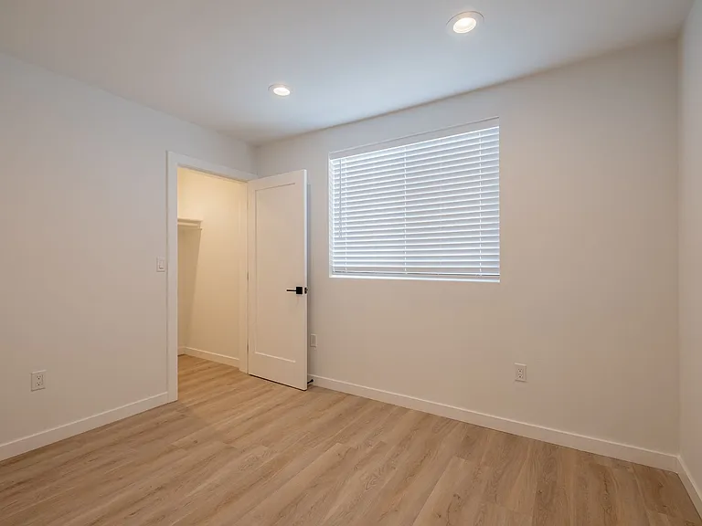 Pullman Lane Residences — Photo 62