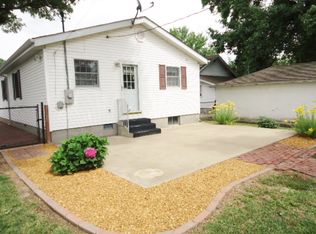 613 N 8th St, Herrin, IL 62948