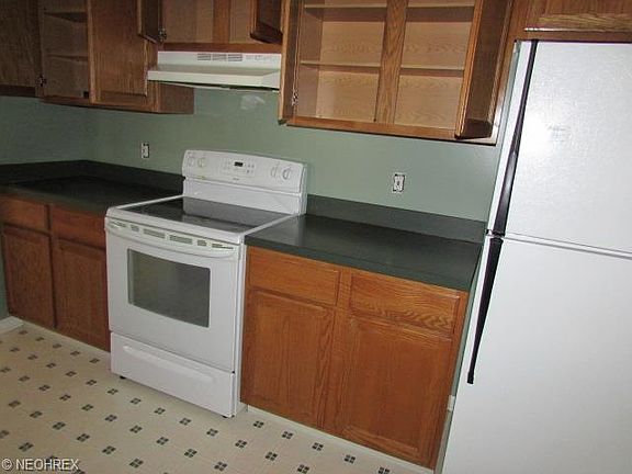 5th image of 881 Heath Ln