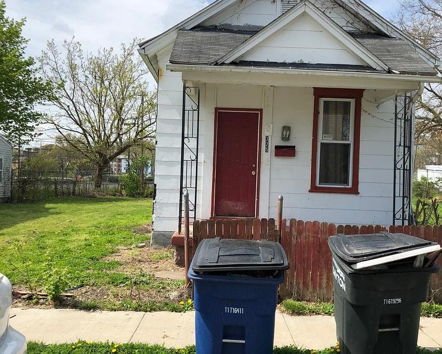 1st image of 325 Geyer St