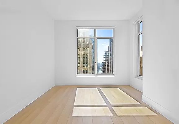 4th image of 30 Park Pl APT 55C