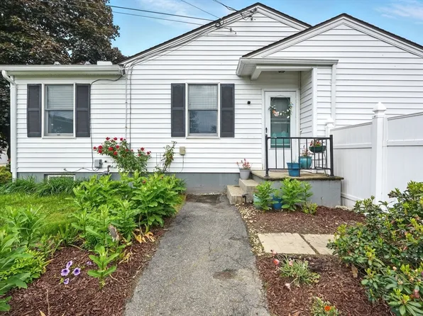 19 Arnold Ave, Chicopee, MA 01013