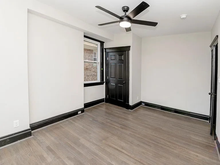 3059 Cleinview Ave — Photo 10