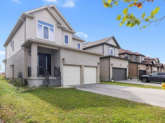 3rd image of 811 Cedarpark Way