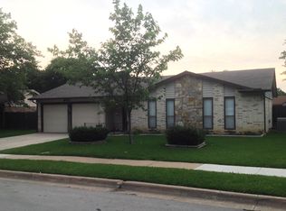 725 N Deerfield Cir, Arlington, TX 76015
