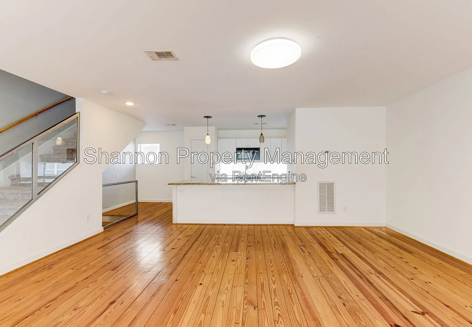 2 bed, 2.0 bath, 2130 sqft, $2,325 — Photo 1