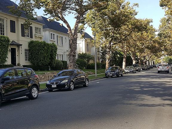 2nd image of 9957 Robbins Dr
