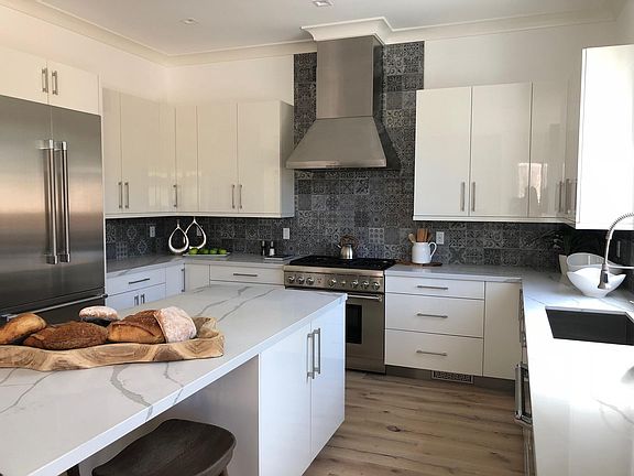4th image of 2120 Camino De Los Robles