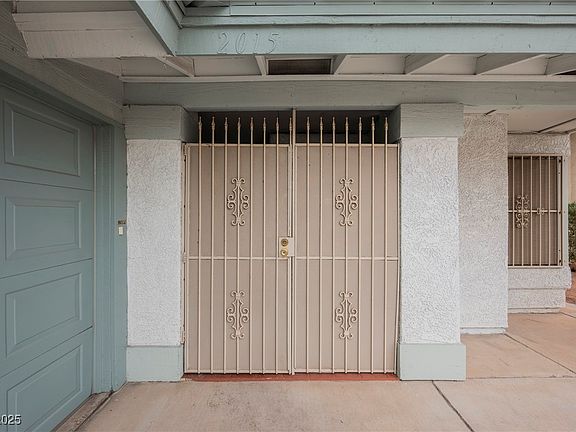 5th image of 2015 Heritage Oaks St