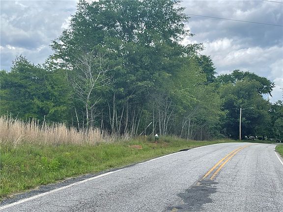 3rd image of 156 Zion School Rd