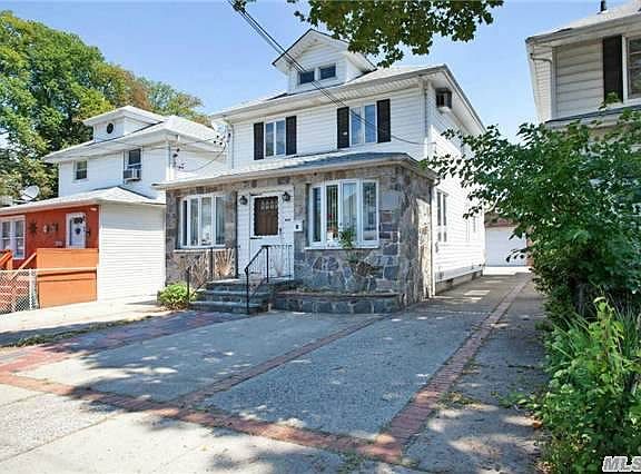 2nd image of 9245 222nd St