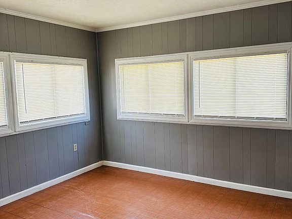3rd image of 12013 Lee Ave #1