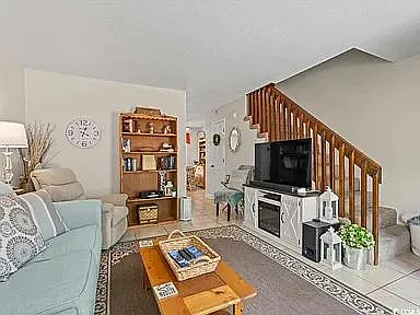 406 74th Ave N #C — Photo 11