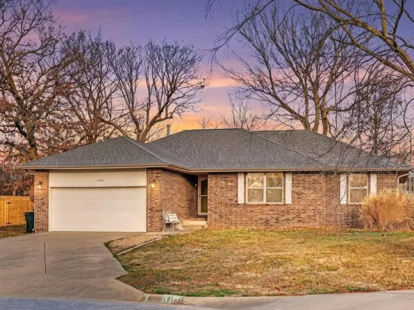4607 S Talon Ct, Battlefield, MO 65619