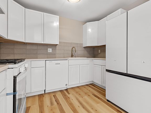 4th image of 4311 Mayflower Ave