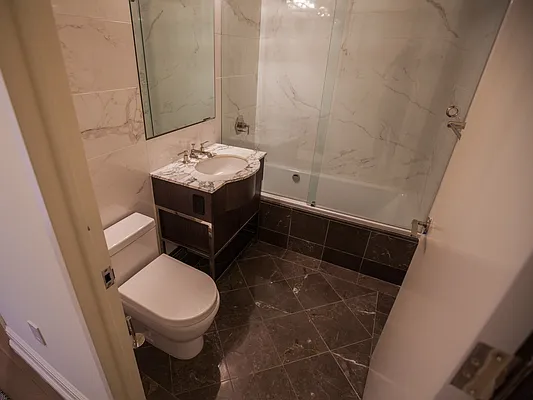 Rented by Arwell Realty | media 2