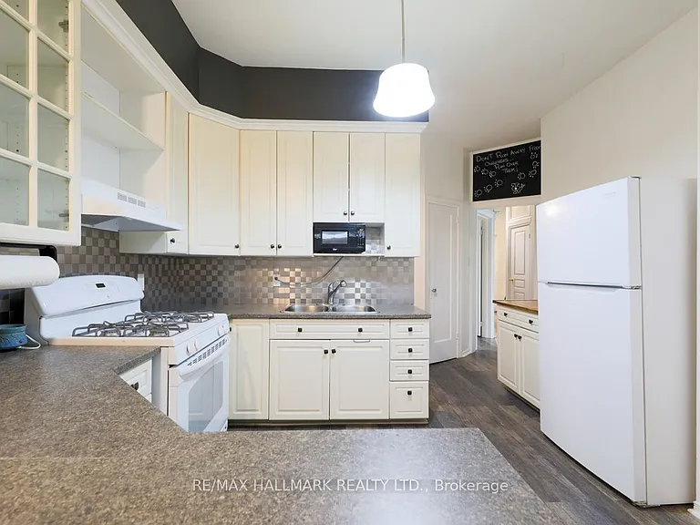405 Kingston Rd #MAIN FLOOR — Photo 7