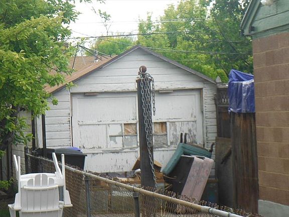 4th image of 272 E Beryl Ave