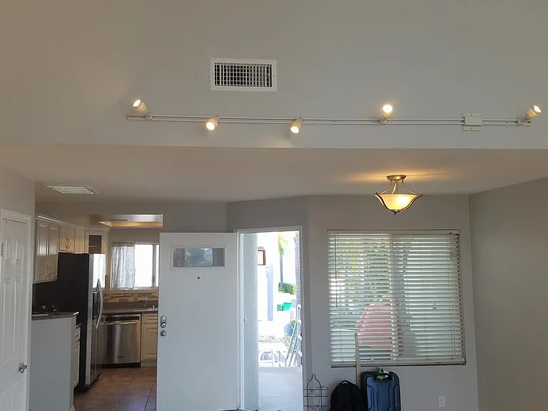 27677 Aquamarine — Photo 8