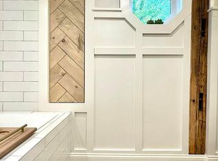 33 Elm St, Georgetown, MA 01833