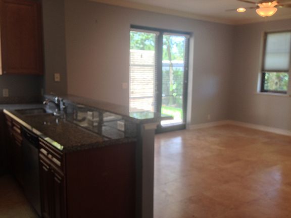 3rd image of 510 Via Villagio