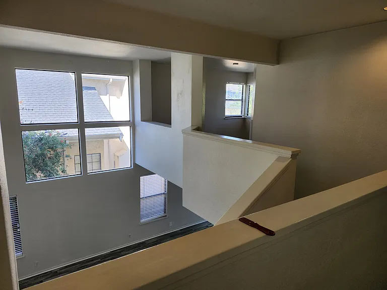 4839 Knollcrest Dr — Photo 19