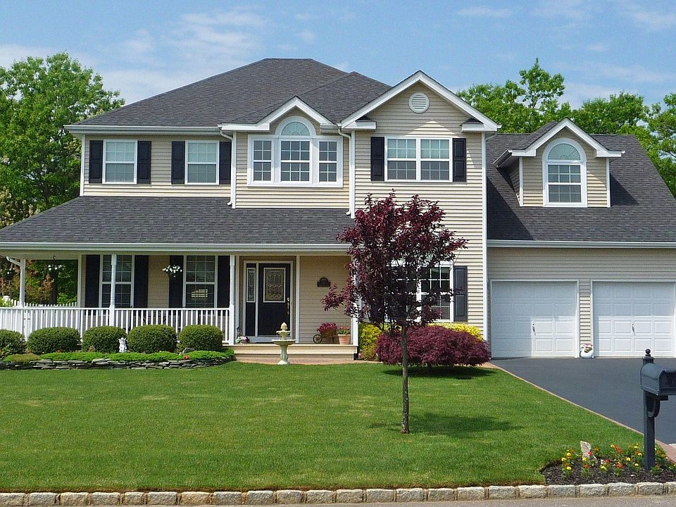 1st image of 8 Parkland Ct
