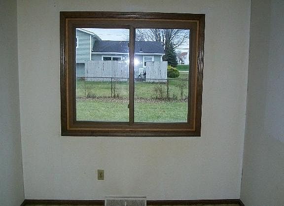 5th image of 4019 Ivanhoe Dr