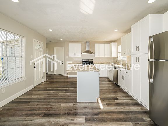 5th image of 5100 Goose Creek Dr