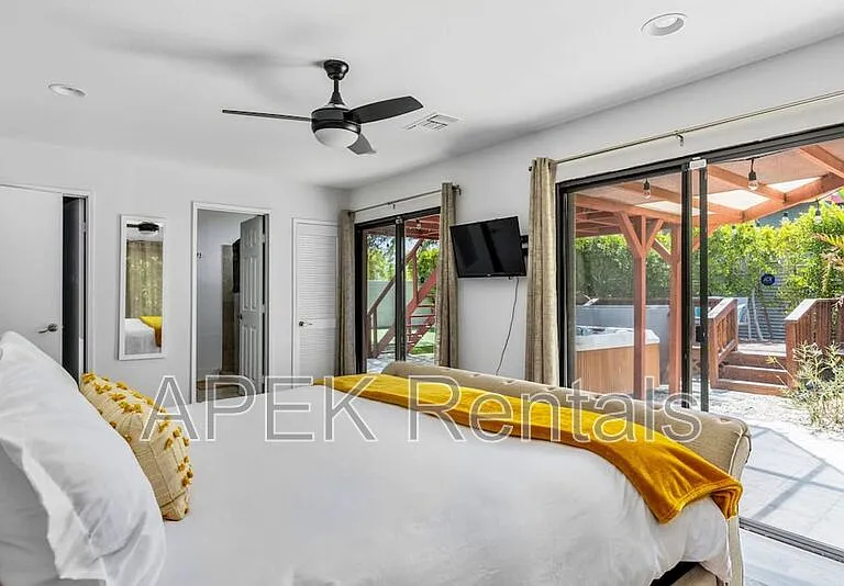 2184 E Powell Rd — Photo 17