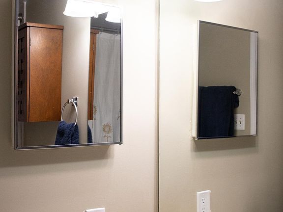 5th image of 1001 N Randolph St APT 712