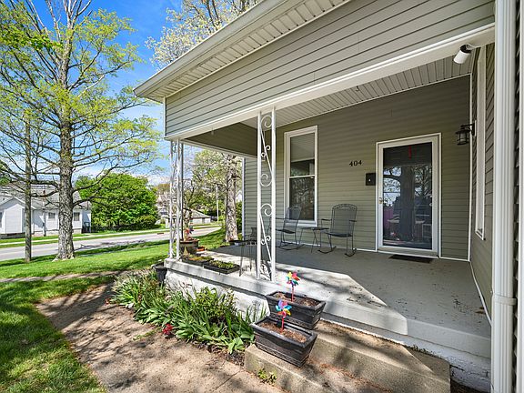 5th image of 404 N Lincoln St