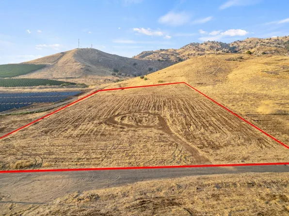 E Putnam Ave, Porterville, CA 93257