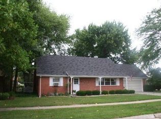 1301 Pipestone Rd, Benton Harbor, MI 49022